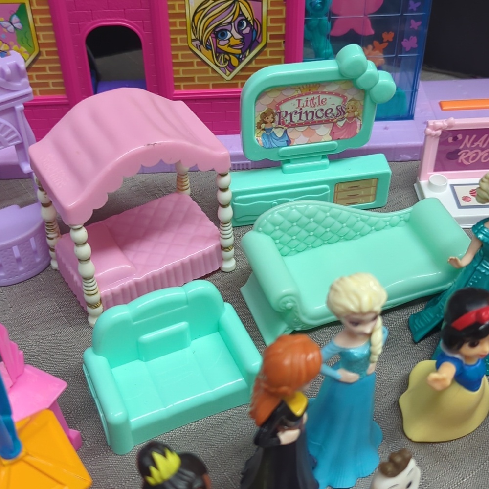 Huge lot of Disney playsets, Polly pocket‎ princess dolls & story stackers - Picture 13 of 16